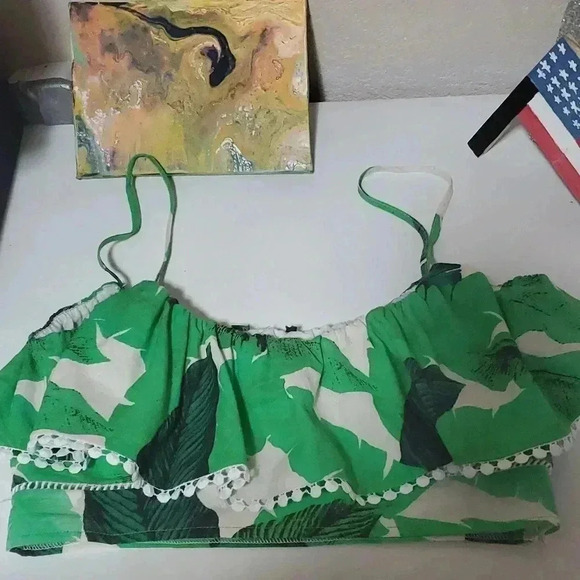 ☆☆☆Tropical leaf crop top - Picture 2 of 5